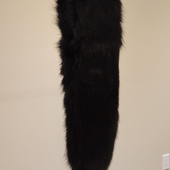 BCBG Faux Fur Elegant Shawl / Evening Gown cover up - one size fits all - Picture 4 of 11